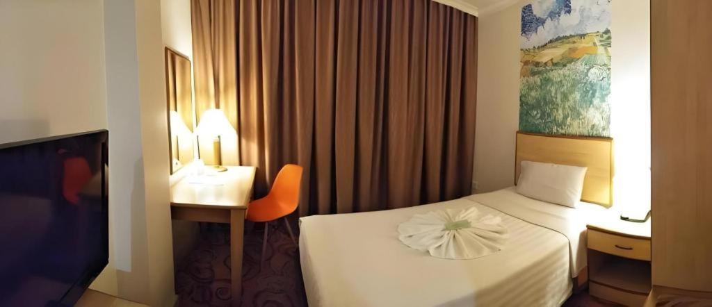 The Orchid Hotel Sibu Exterior photo