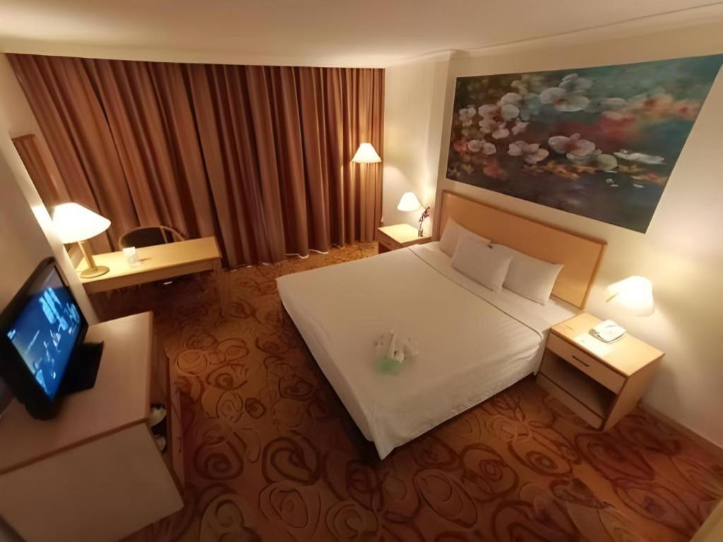 The Orchid Hotel Sibu Exterior photo